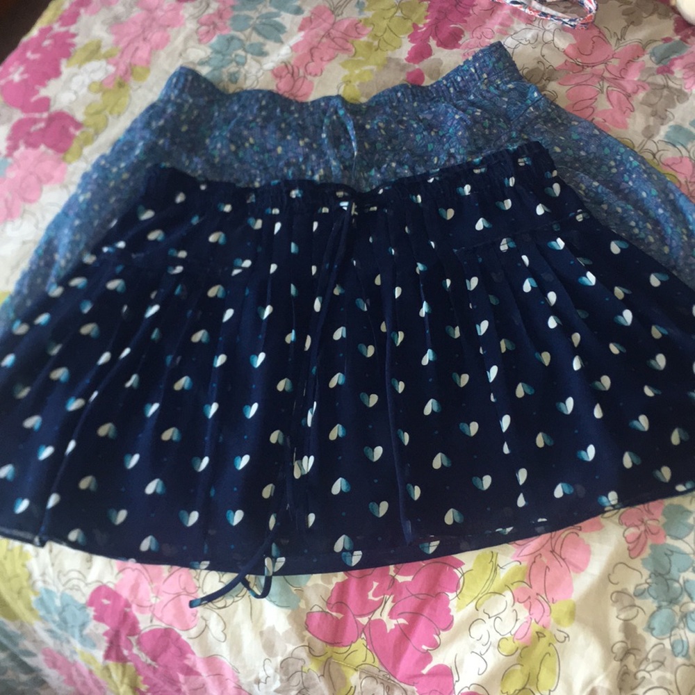 LOT OF 2 AMERICAN EAGLE SKIRTS